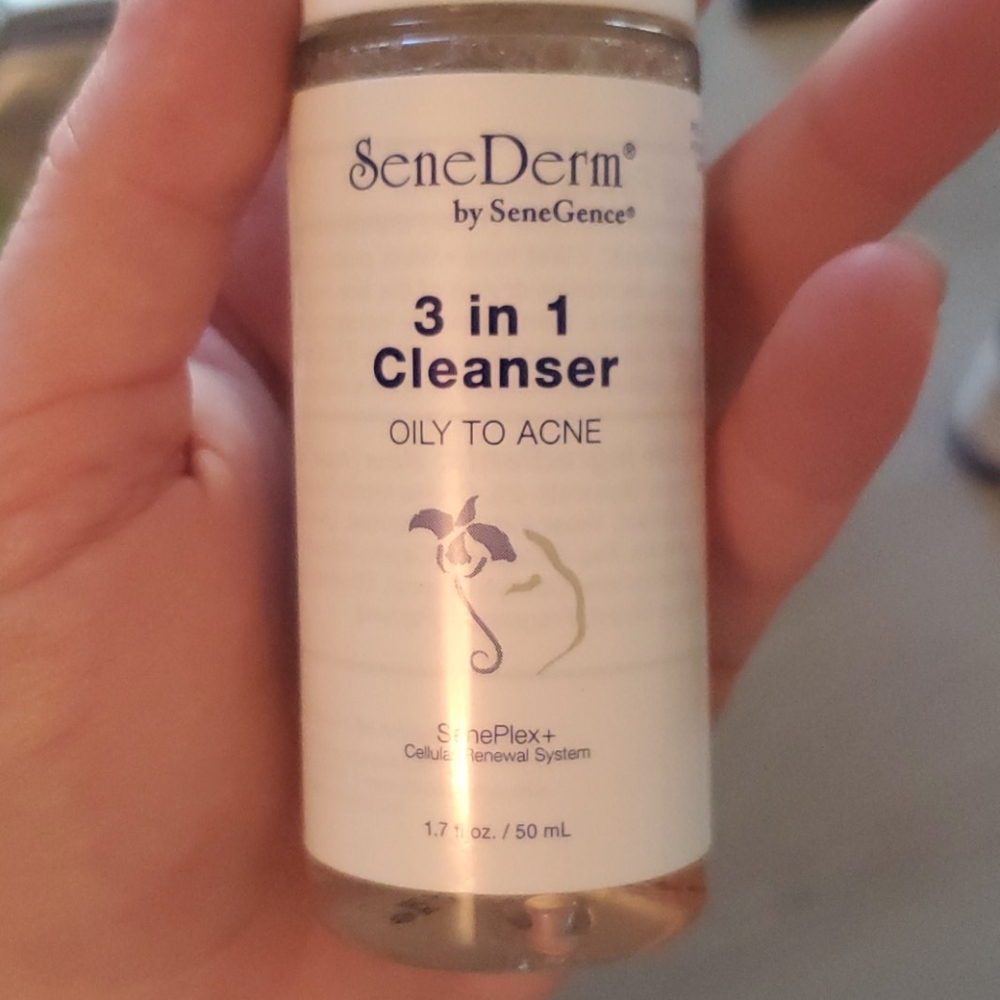 3 in 1 Cleanser
